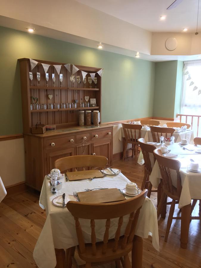 Astonwood Hotel Llandudno Bagian luar foto