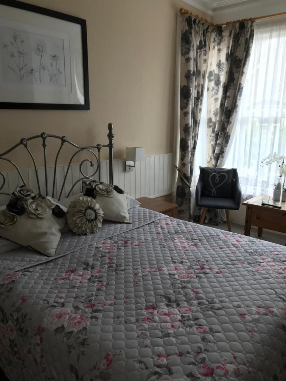 Astonwood Hotel Llandudno Bagian luar foto
