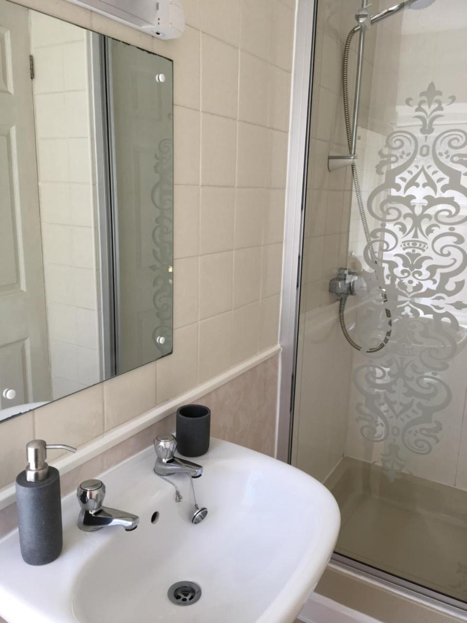 Astonwood Hotel Llandudno Bagian luar foto
