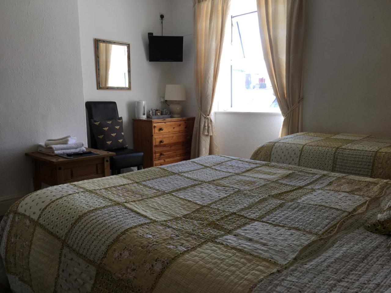 Astonwood Hotel Llandudno Bagian luar foto