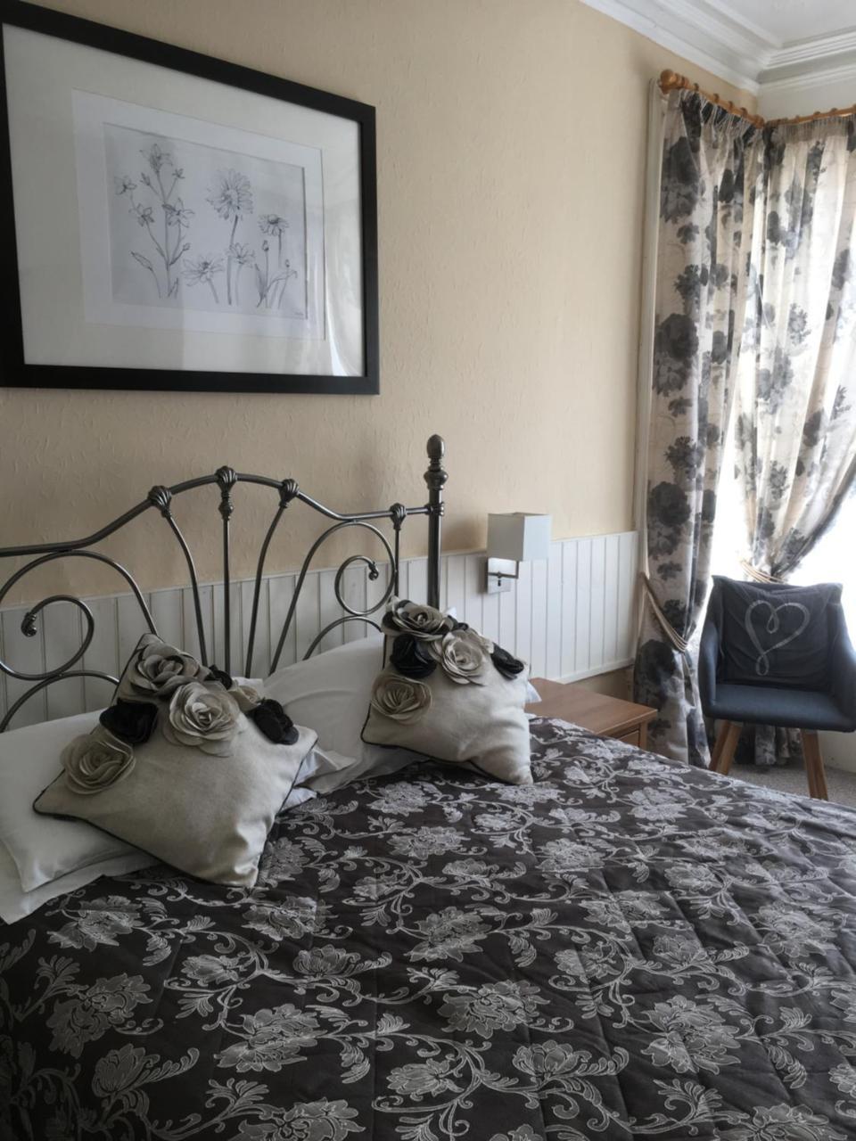Astonwood Hotel Llandudno Bagian luar foto
